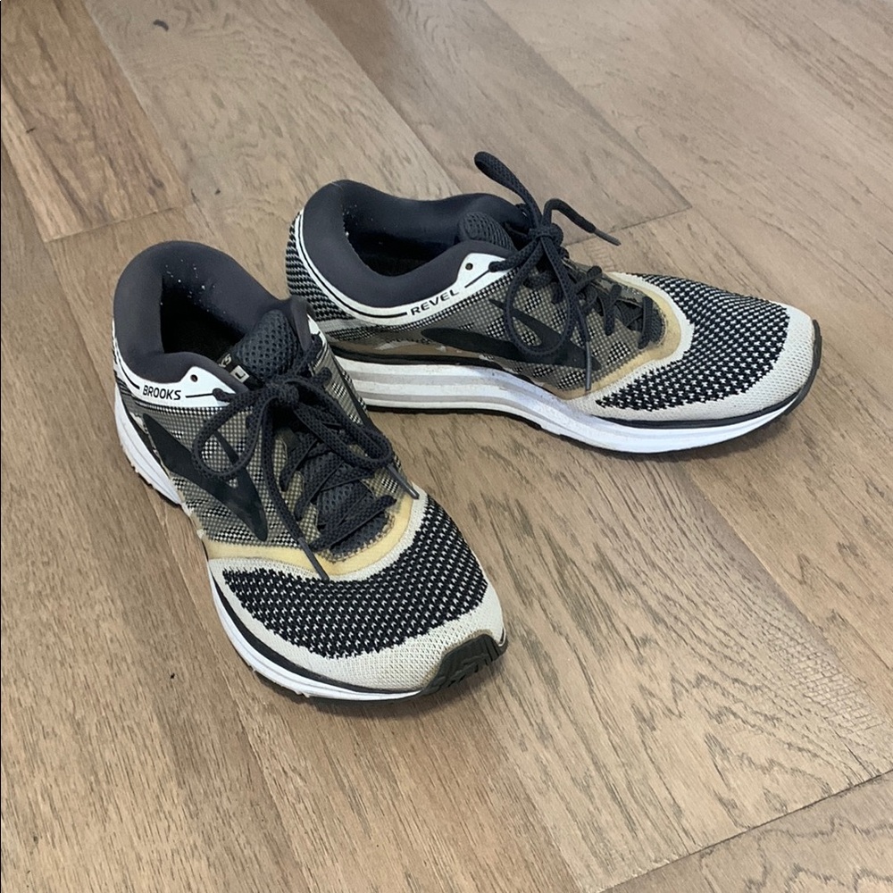 BROOKS REVEL RUNNING SHOES GRAY BLACK Men’s Size 9